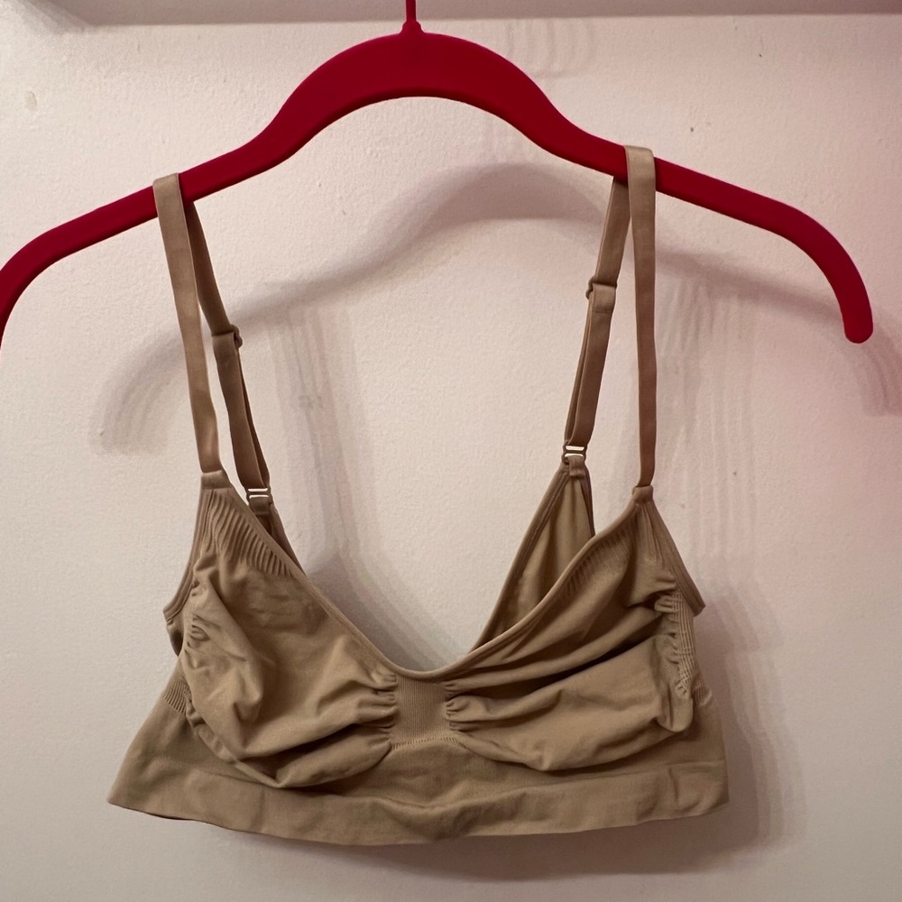 Skims Sculpting Bralette (Clay) NEVER WORN